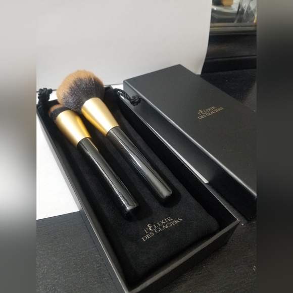 Valmont Brush Set! - Picture 2 of 5